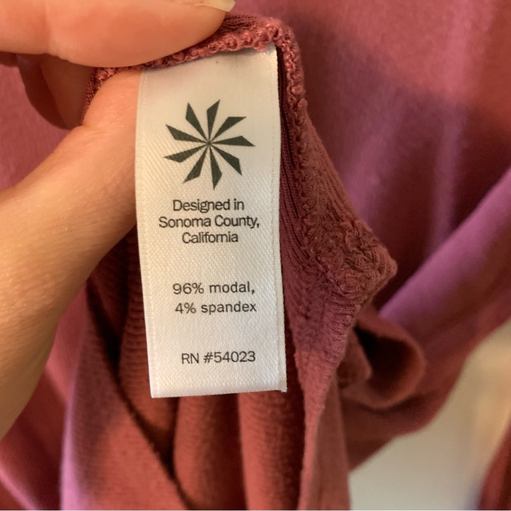 Athleta Cozy Long Sleeve Top Size Medium - Picture 4 of 4